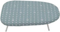 La planche de table propose un format compact avec une partie textile en coton