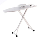 Cette table de repassage comporte une partie textile en coton